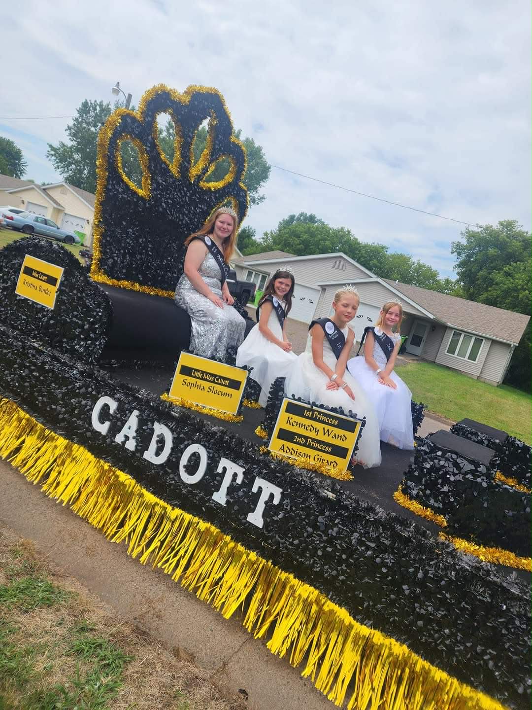 2025 Cadott Nabor Days Queen and Princesses waving from the Cadott float